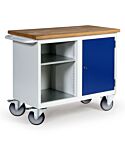 Kleine verrijdbare werkbank met open vak met legbord en kast met deur