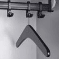 Kleerhanger hardhout zwart gelakt